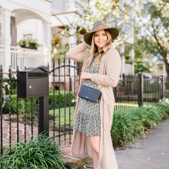 Meet your Posher, Angela - Picture 3 of 6